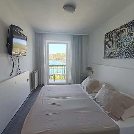 Dalmacija Bed & Breakfast 3*